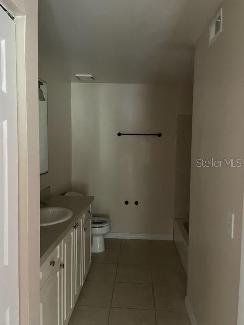 Image 9 of 11 For 1221 Bermuda Lakes Lane 202