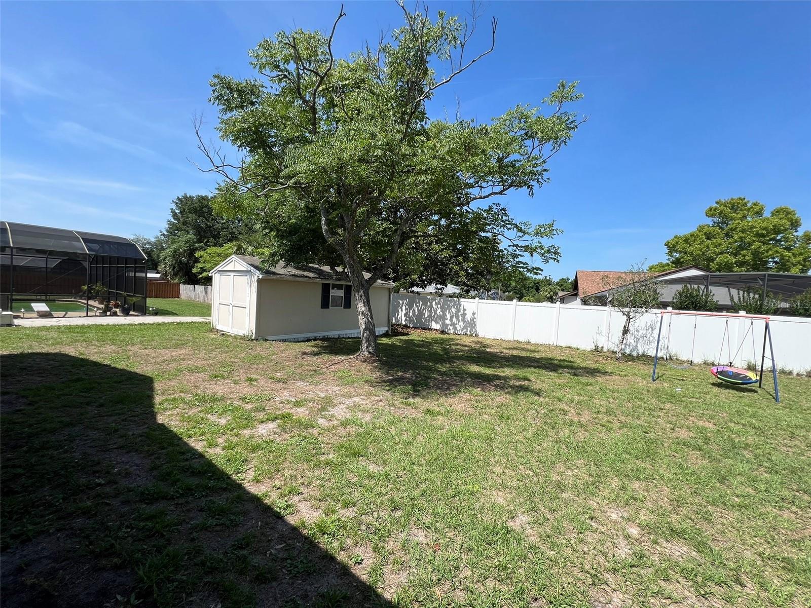 Image 19 of 23 For 483 Stillwater Drive