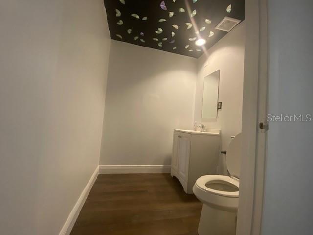 Image 10 of 22 For 406 Vine Suite B Street