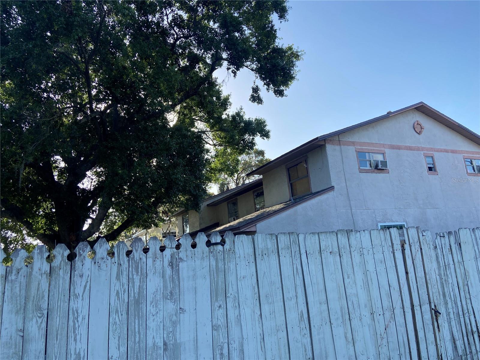 Image 3 of 4 For 700 Columbia Avenue