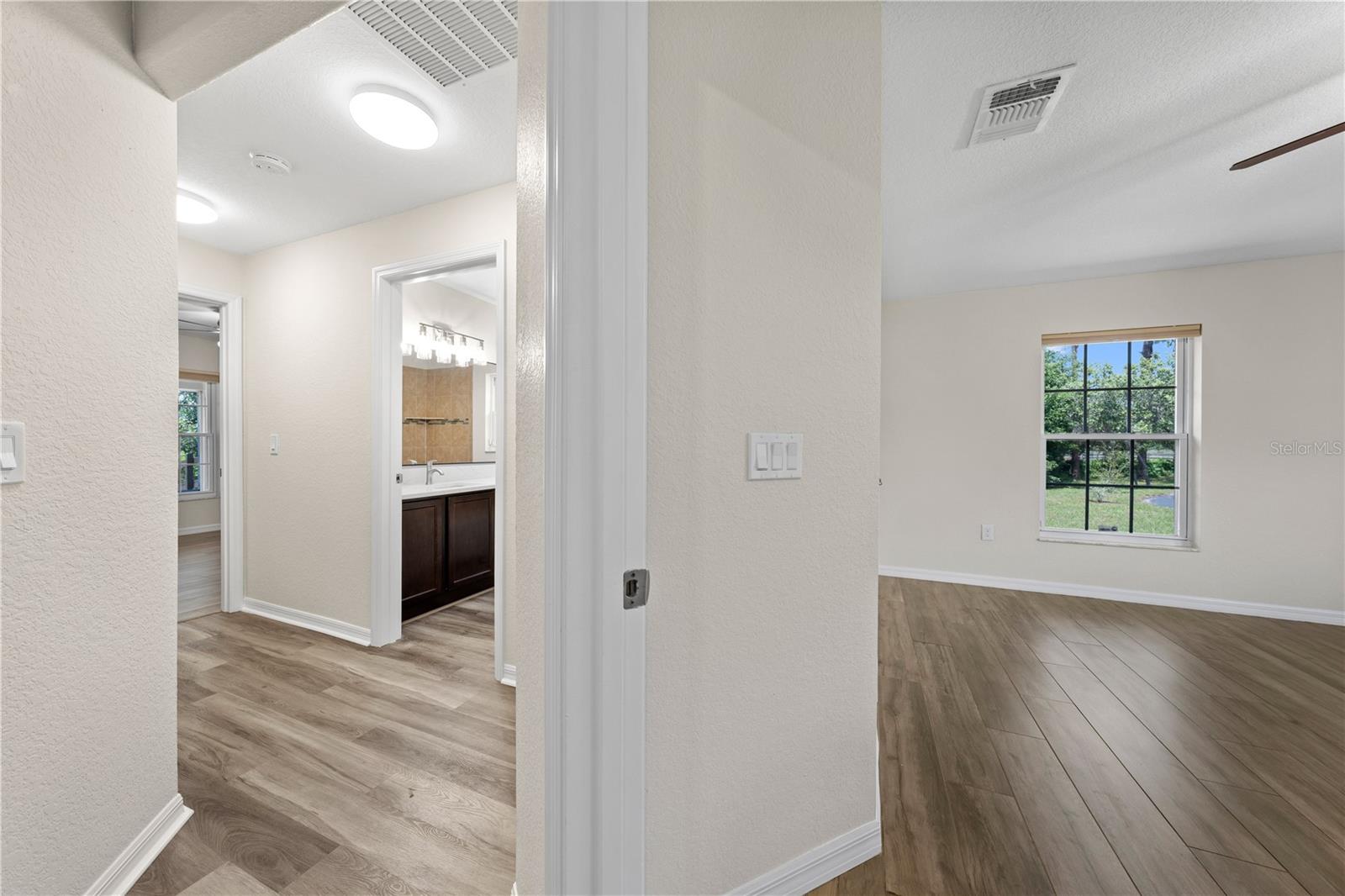 Image 11 of 61 For 3720 Edsel Ave
