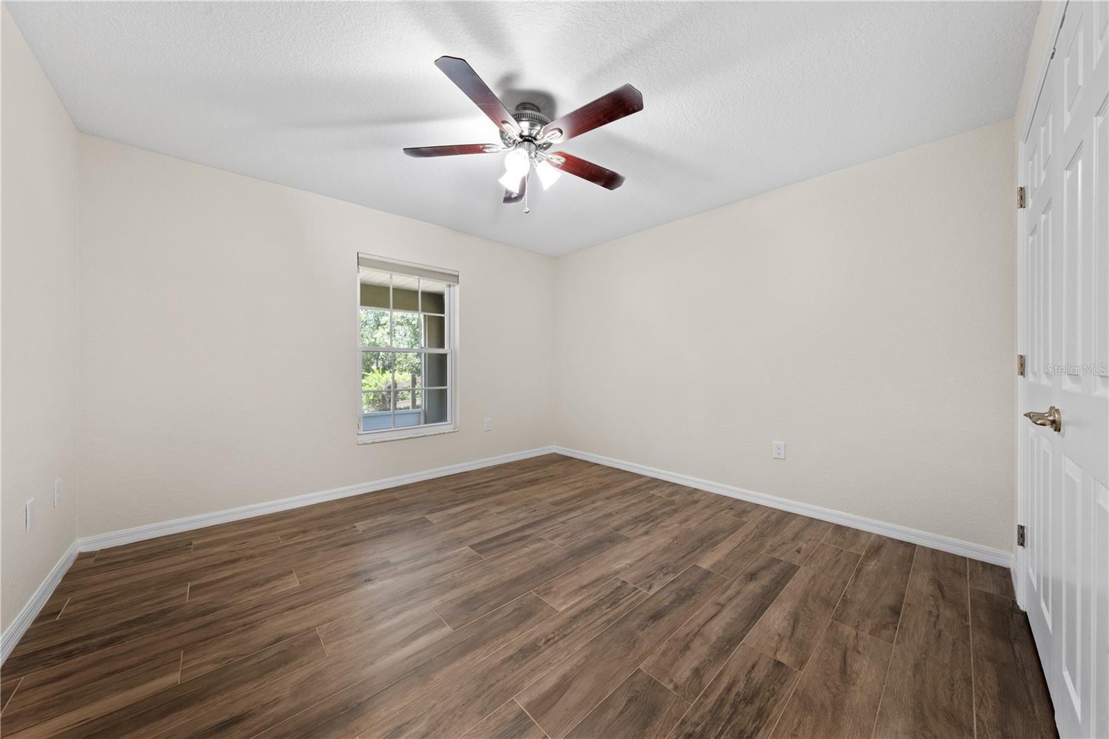 Image 36 of 61 For 3720 Edsel Ave