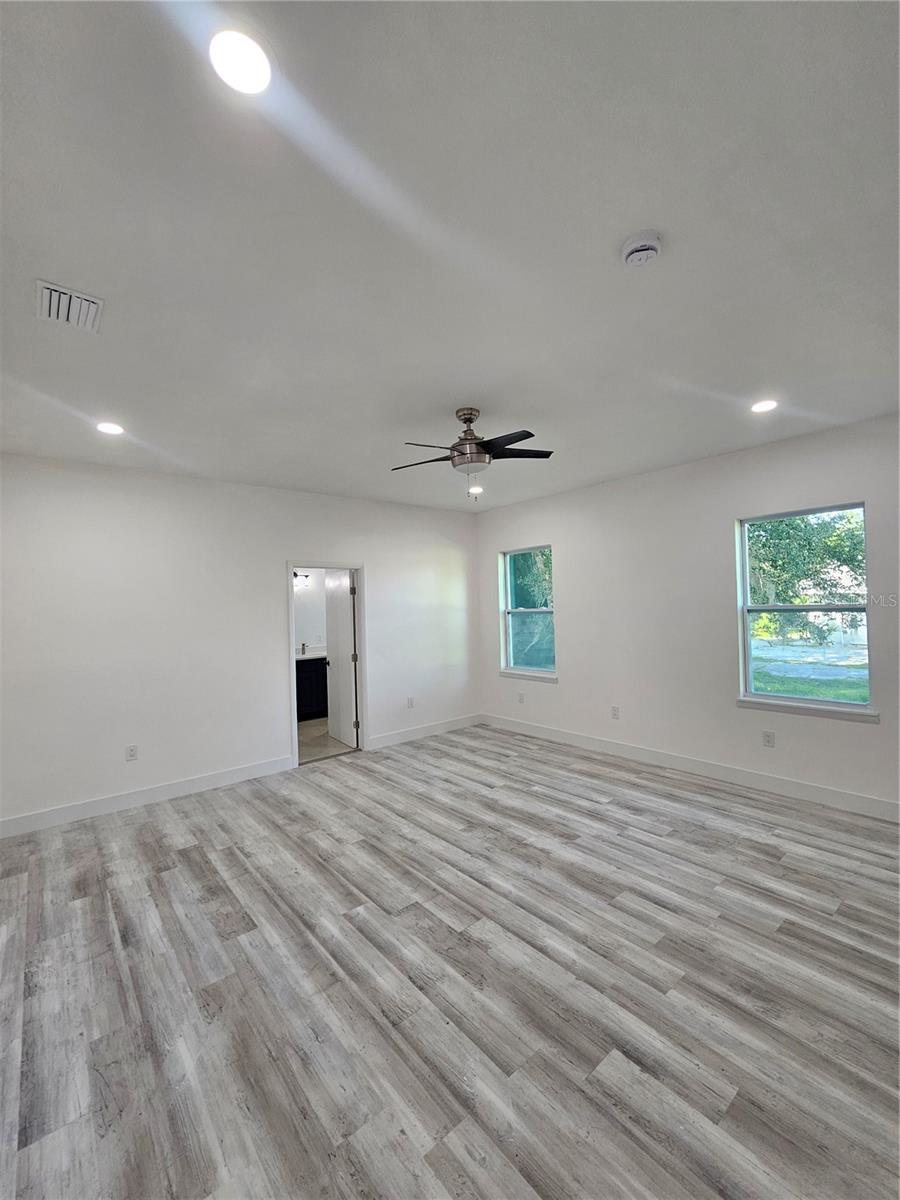 Image 6 of 15 For 1400 Conrad Drive