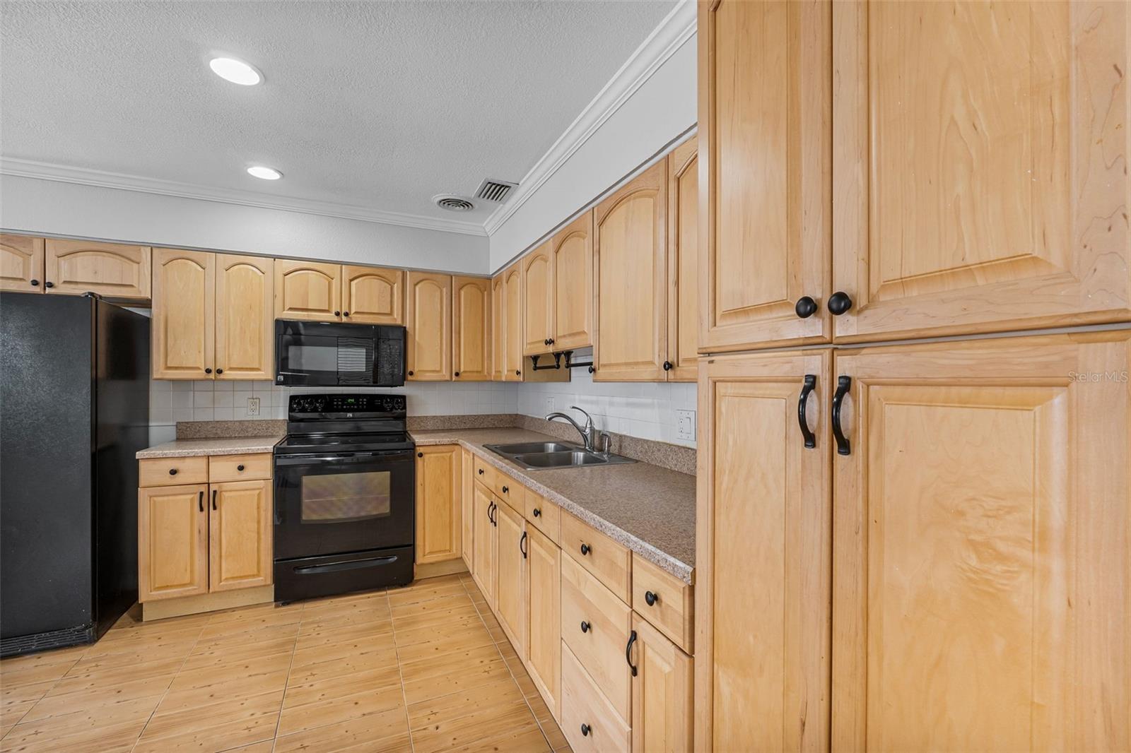 Image 14 of 46 For 4408 Prescott Street