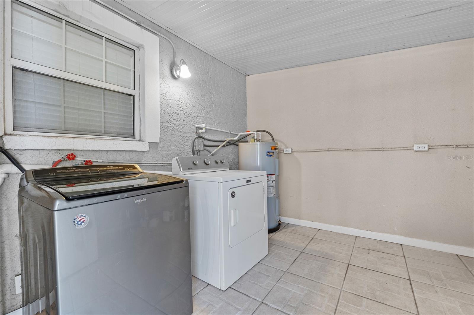 Image 34 of 46 For 4408 Prescott Street