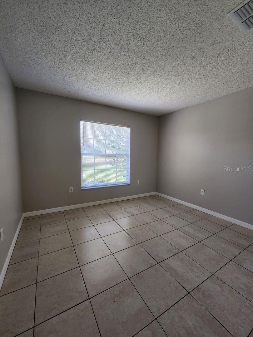 Image 14 of 32 For 1605 Redfin Drive