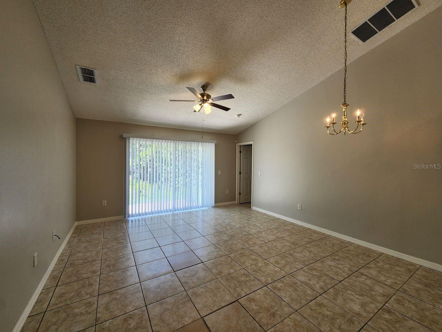 Image 3 of 32 For 1605 Redfin Drive