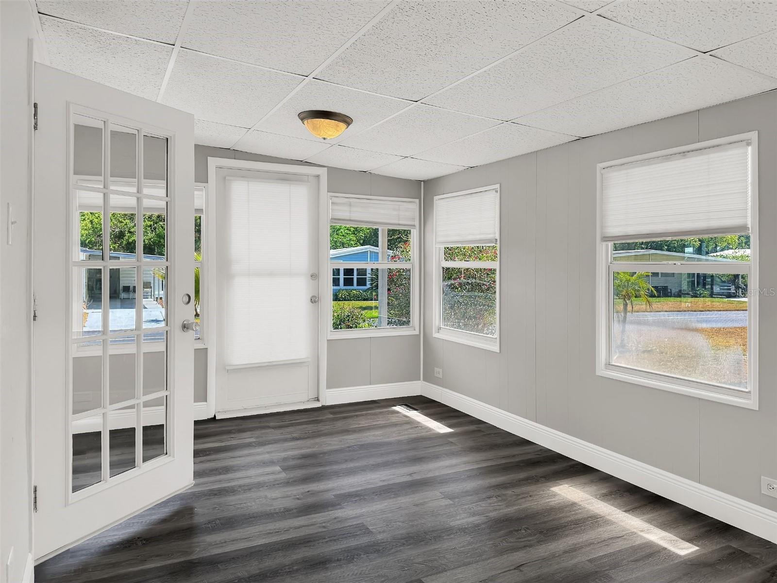 Image 17 of 42 For 3327 Citrus Circle