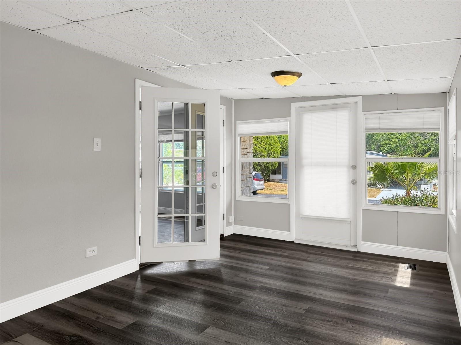 Image 18 of 42 For 3327 Citrus Circle