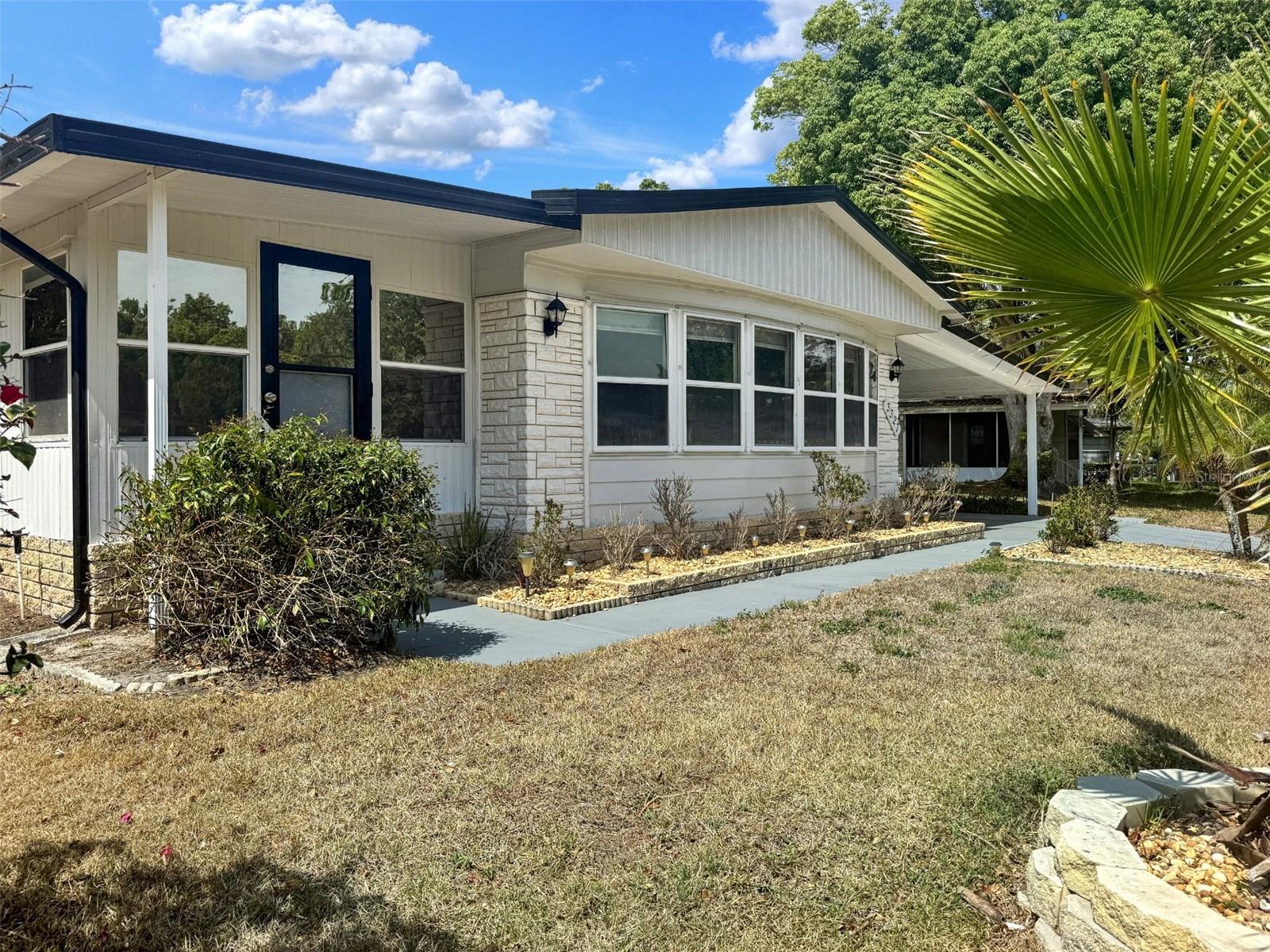 Image 3 of 42 For 3327 Citrus Circle
