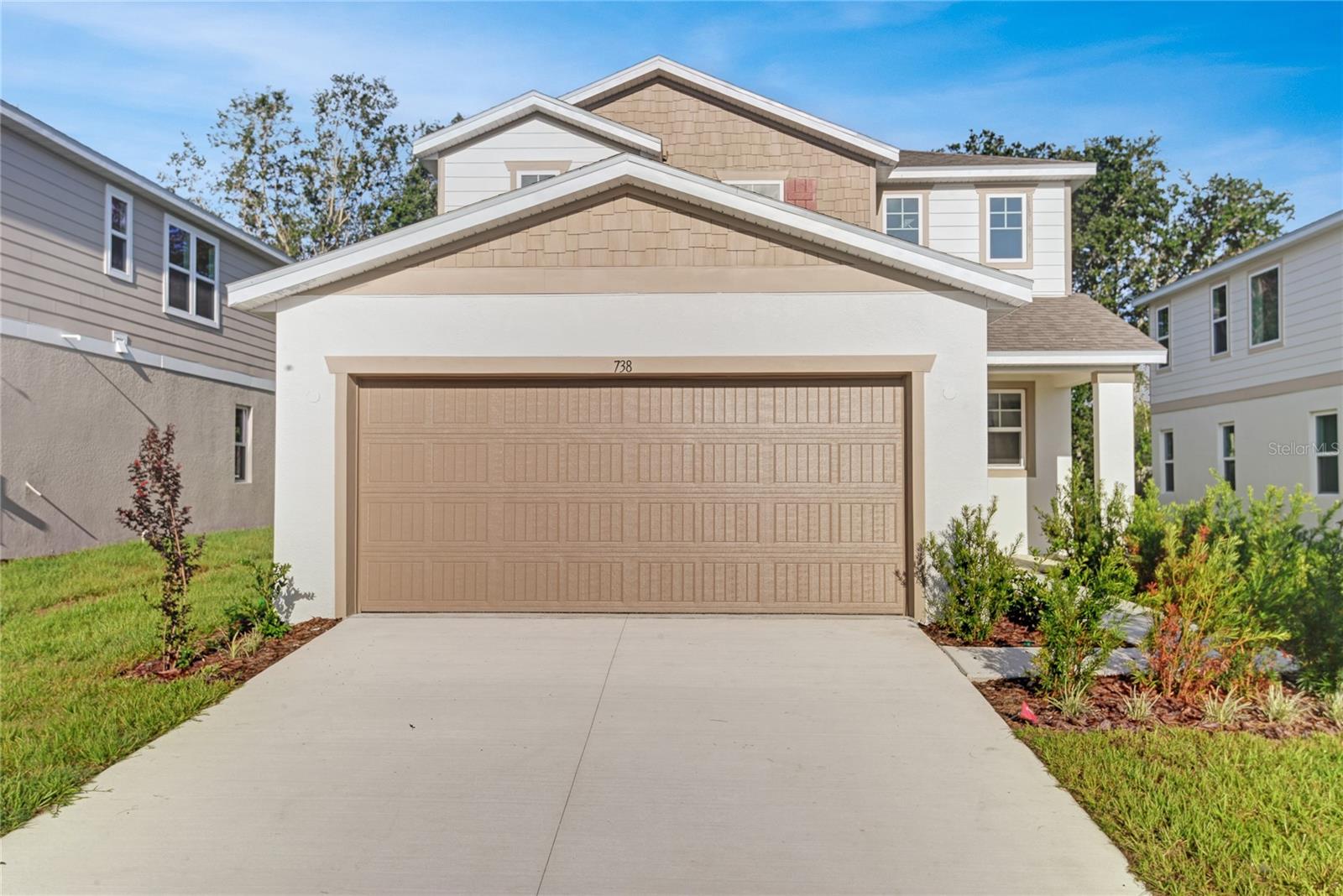 Image 2 of 20 For 738 Lake Dell Avenue