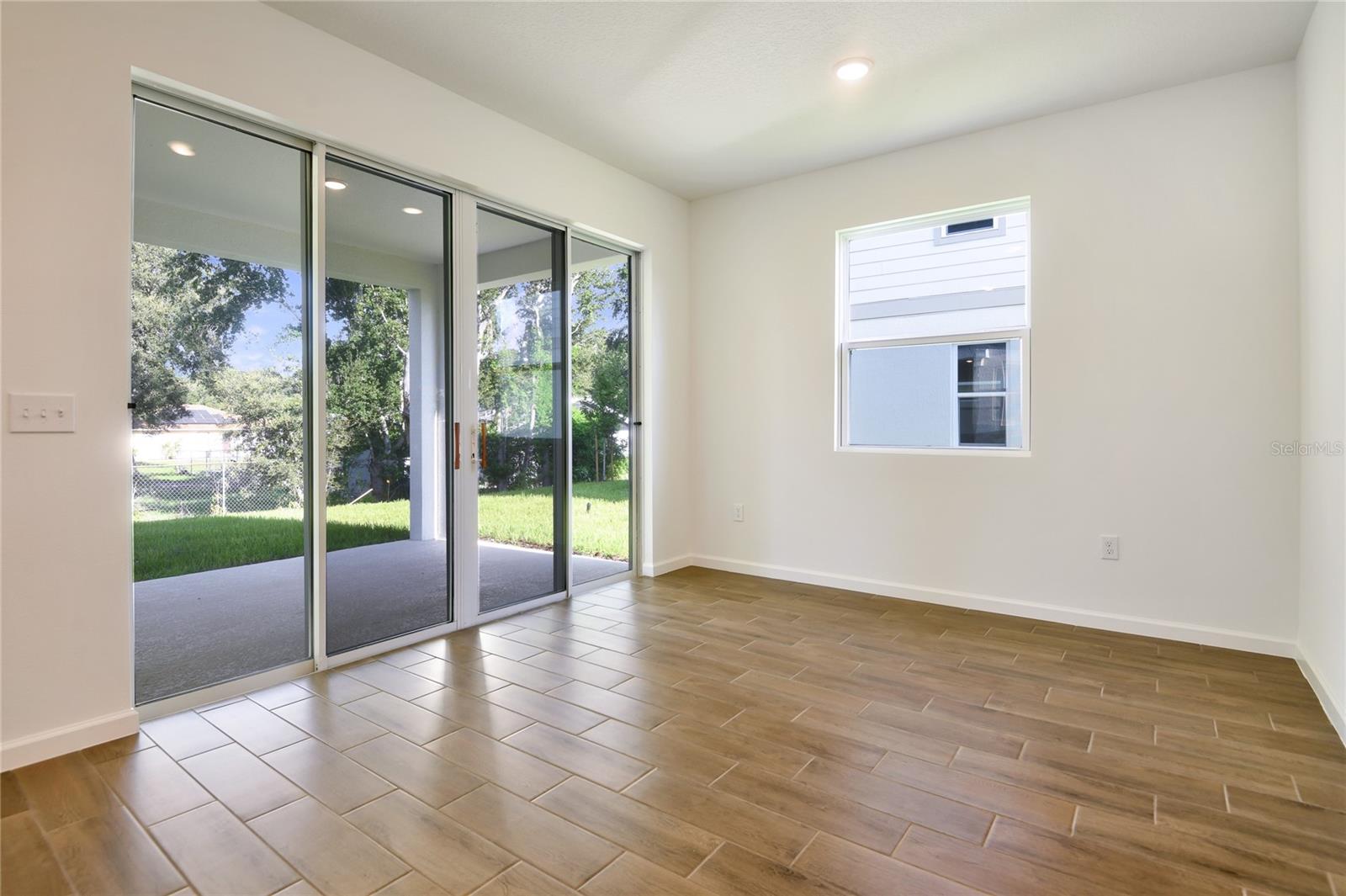 Image 6 of 20 For 738 Lake Dell Avenue