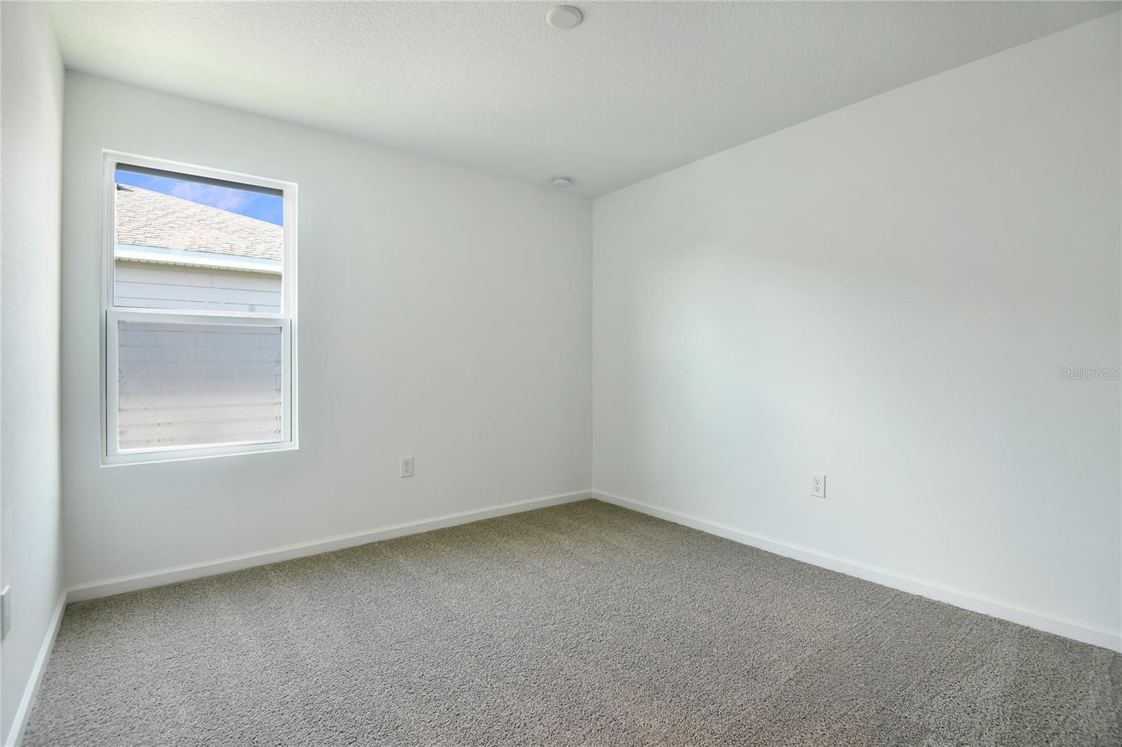 Image 8 of 20 For 738 Lake Dell Avenue