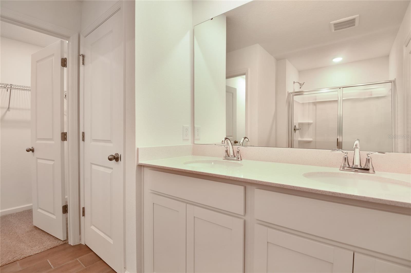 Image 9 of 20 For 738 Lake Dell Avenue