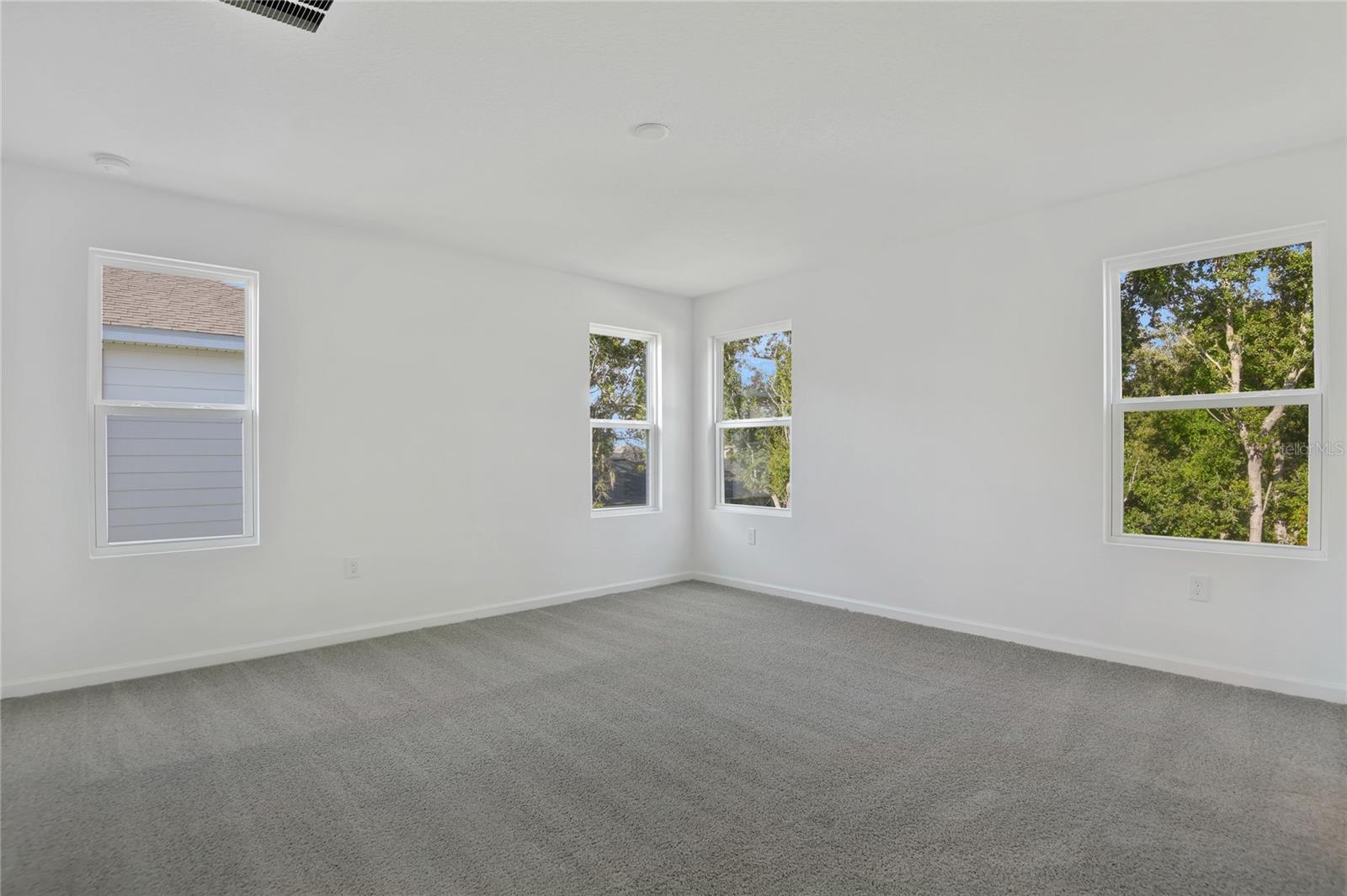 Image 11 of 21 For 734 Lake Dell Avenue