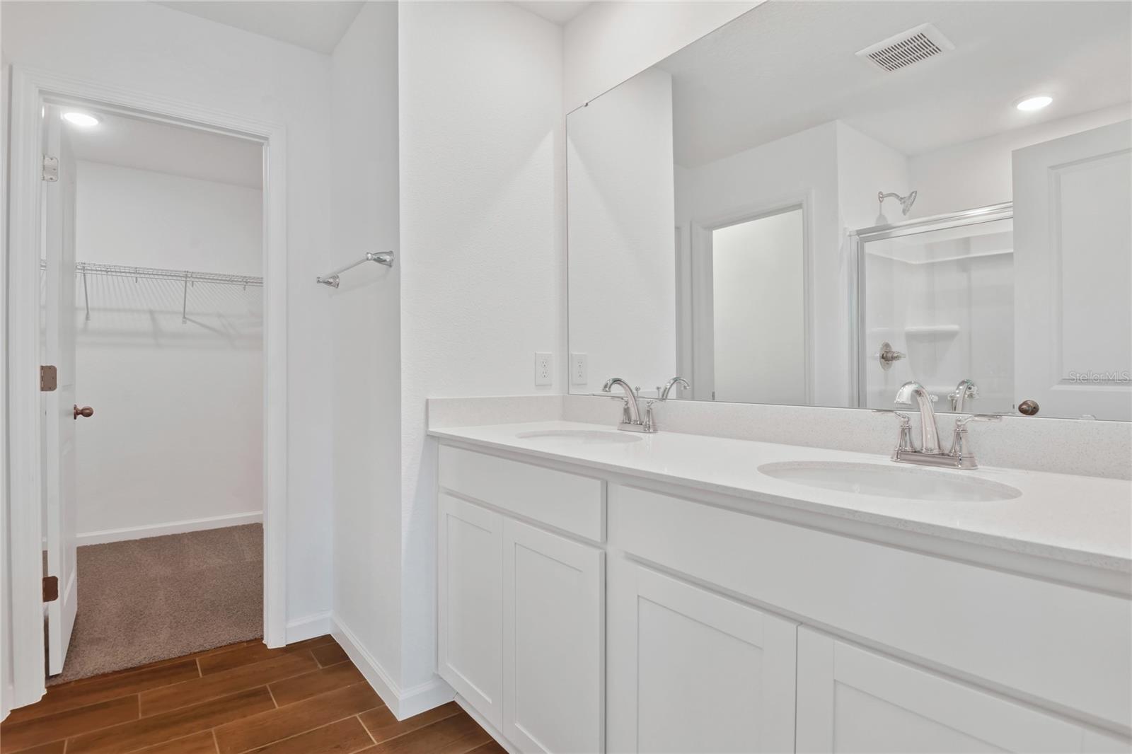 Image 12 of 21 For 734 Lake Dell Avenue