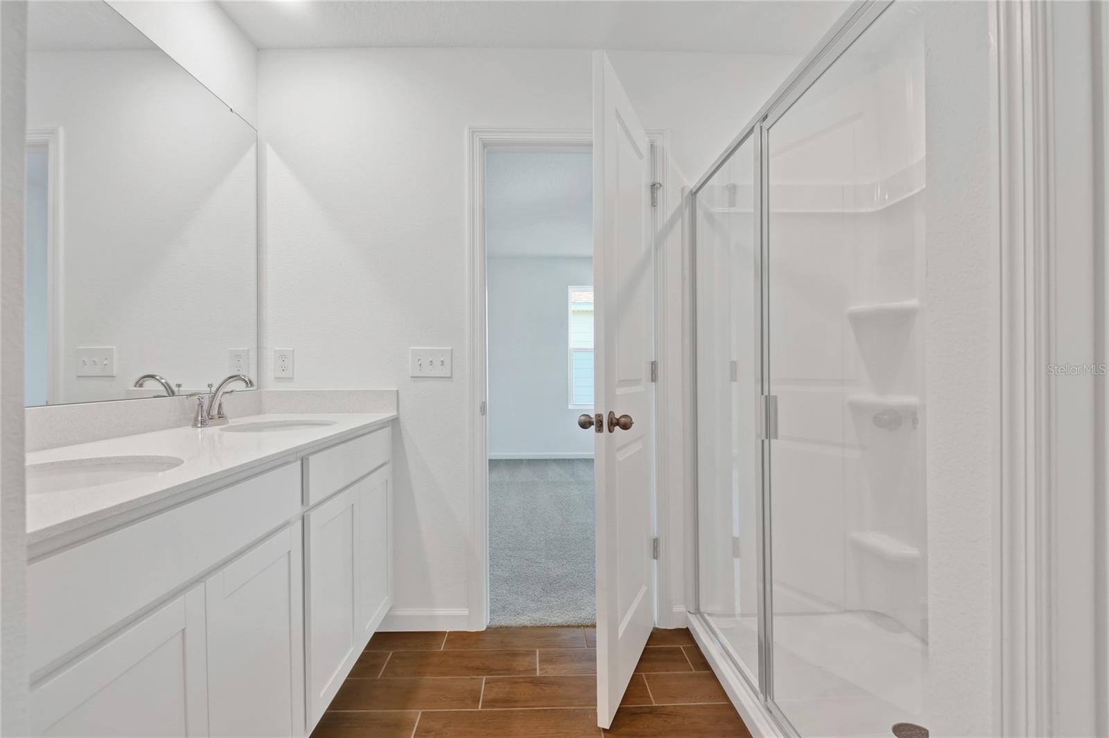 Image 13 of 21 For 734 Lake Dell Avenue