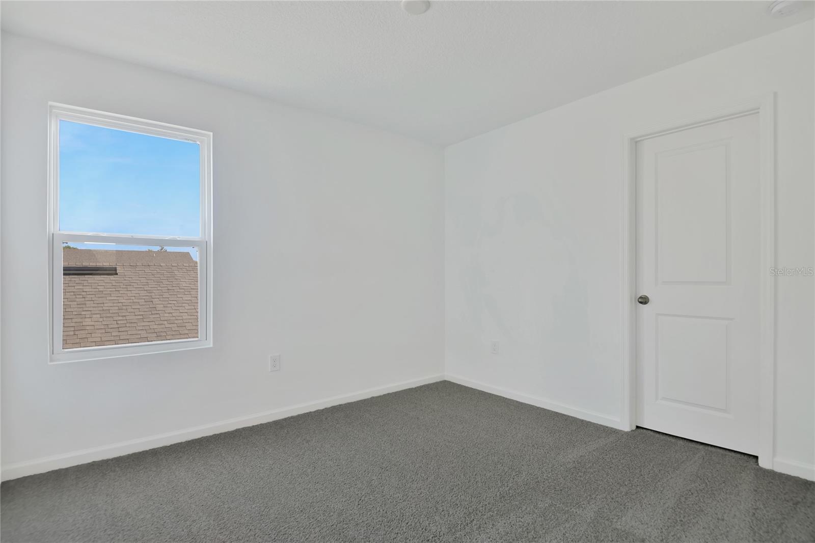 Image 15 of 21 For 734 Lake Dell Avenue