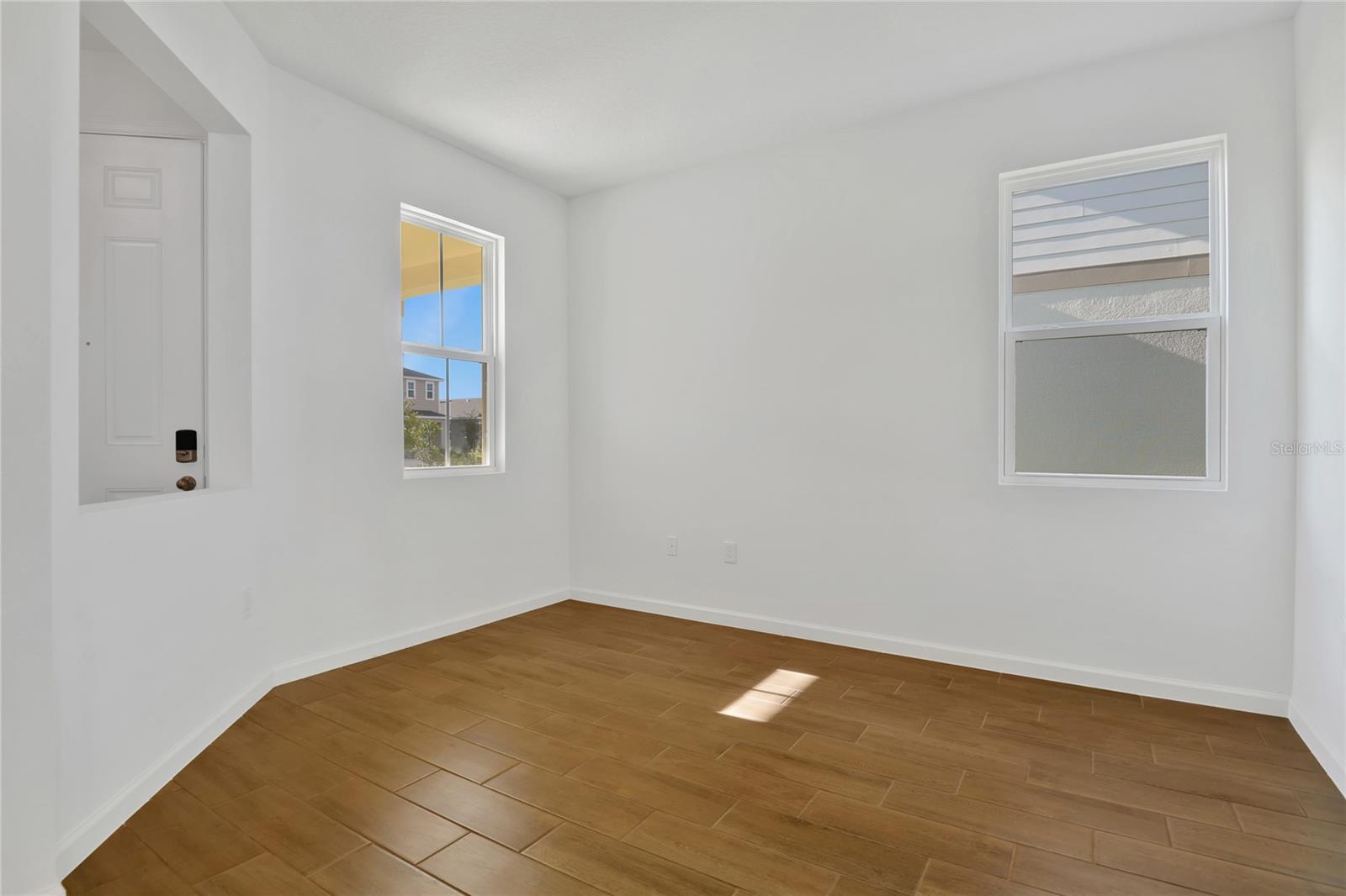 Image 3 of 21 For 734 Lake Dell Avenue