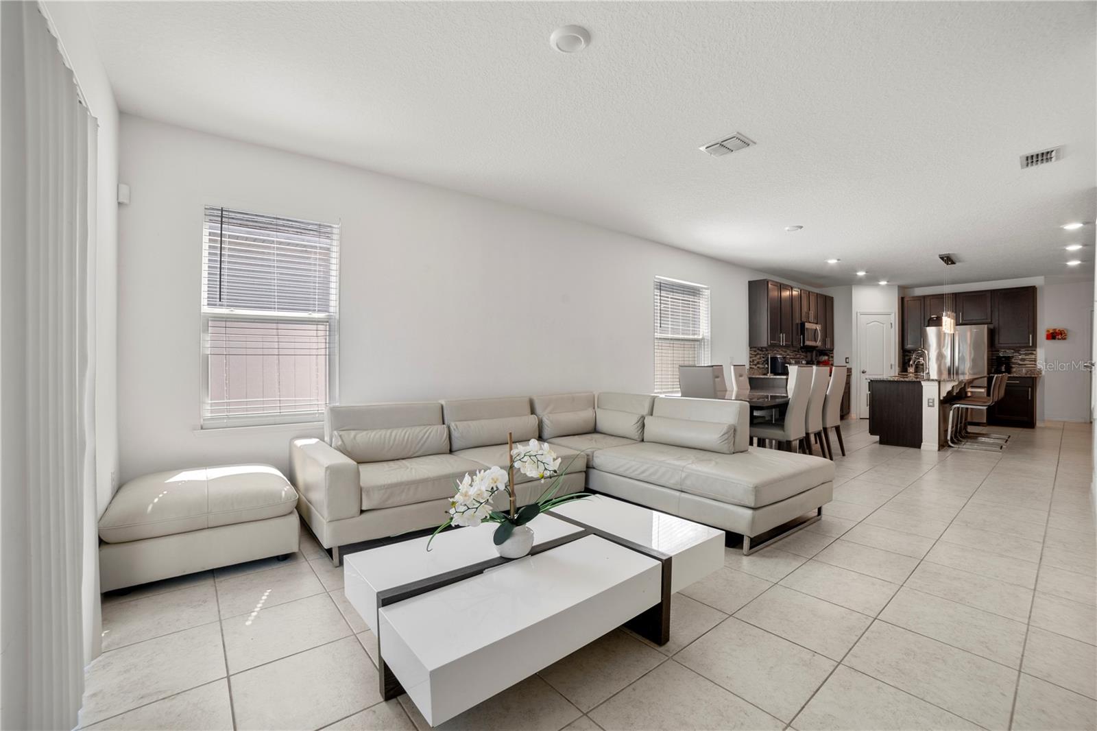 Image 12 of 27 For 817 Bocavista Court