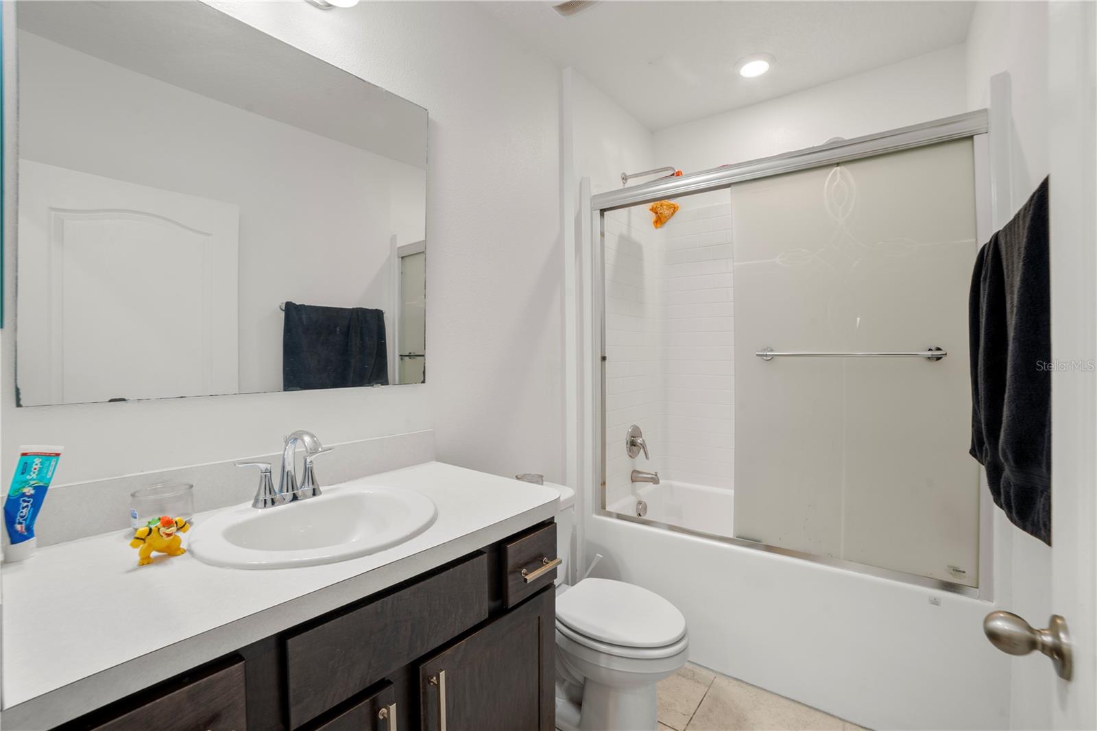 Image 18 of 27 For 817 Bocavista Court