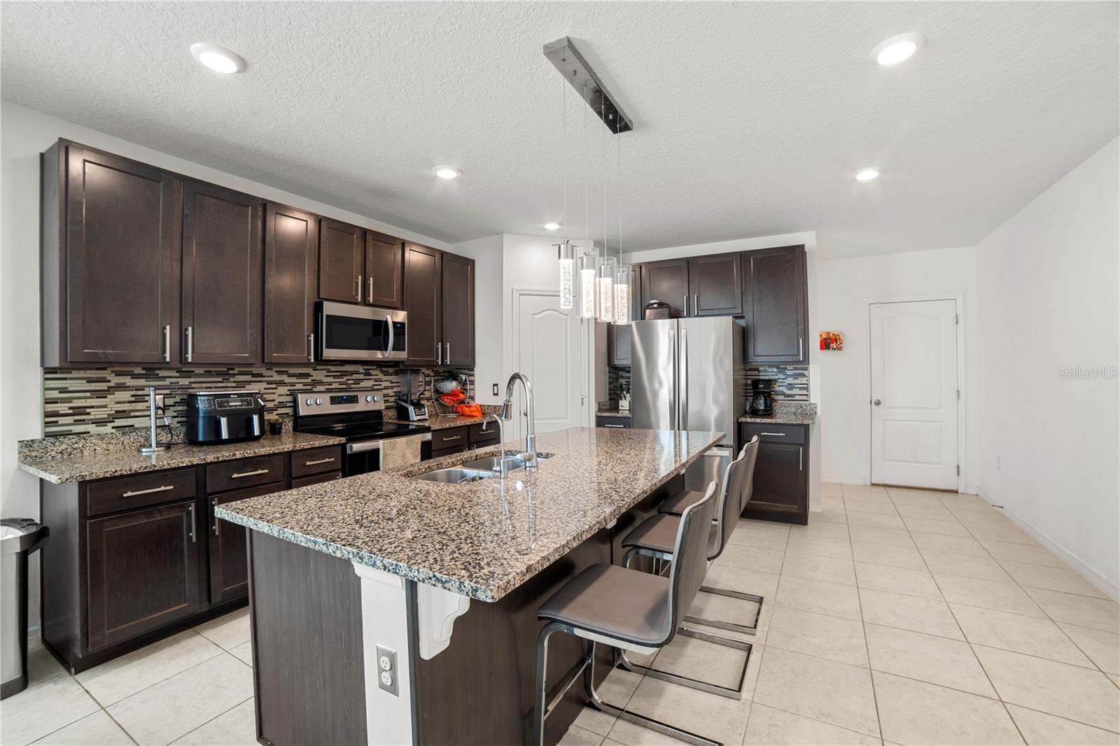 Image 7 of 27 For 817 Bocavista Court