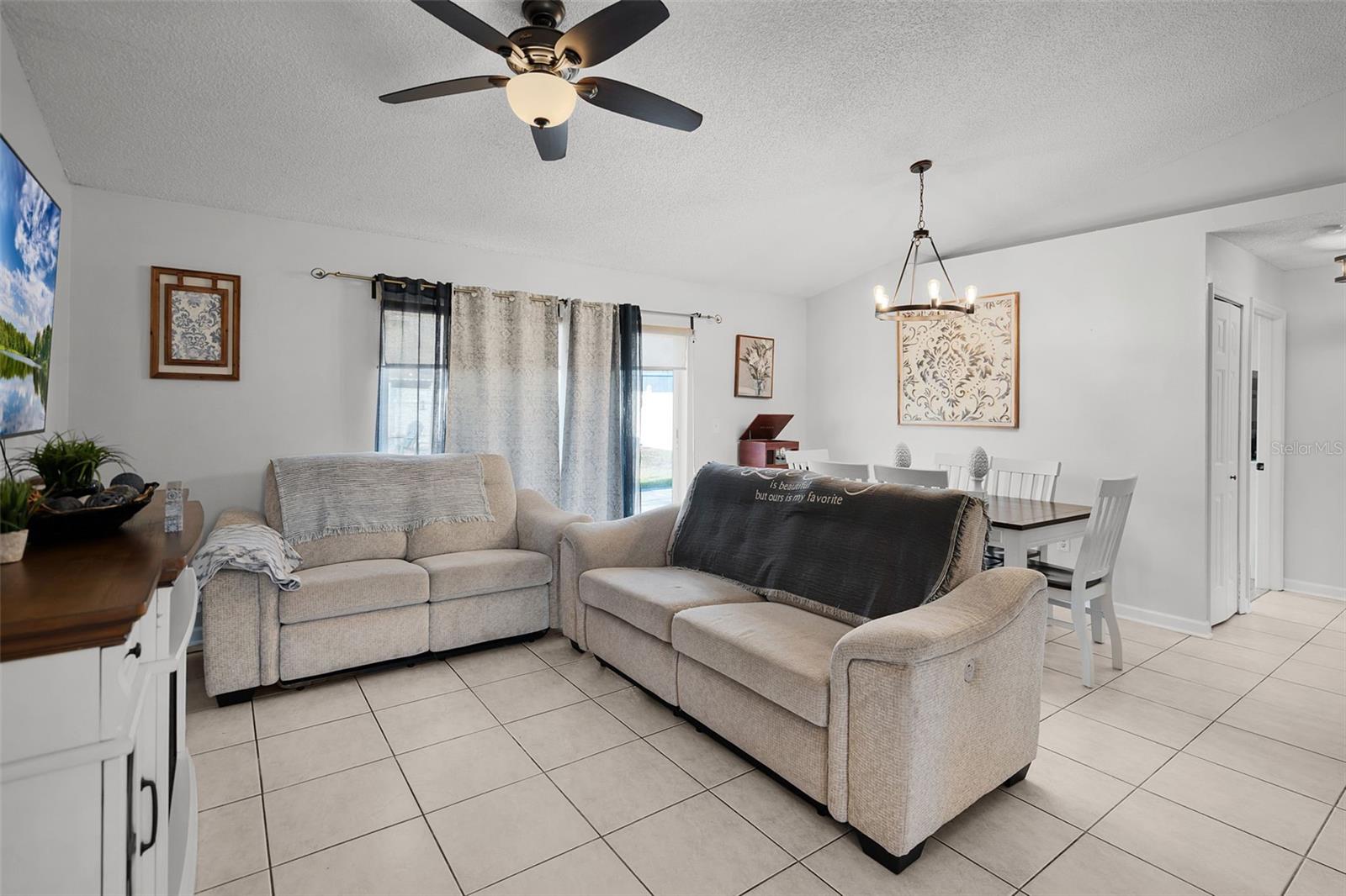 Image 13 of 66 For 2520 Jasmine Trace Drive