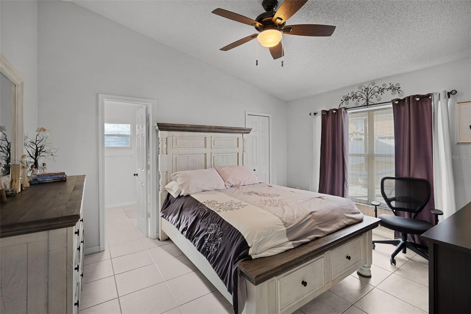 Image 23 of 66 For 2520 Jasmine Trace Drive