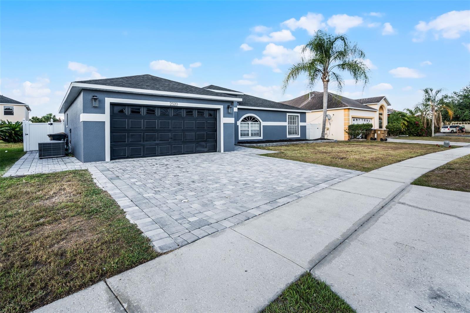 Image 4 of 66 For 2520 Jasmine Trace Drive