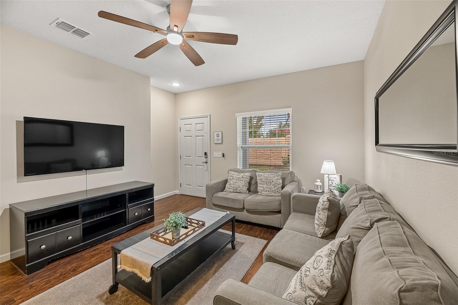 Image 16 of 30 For 8921 Shine Drive