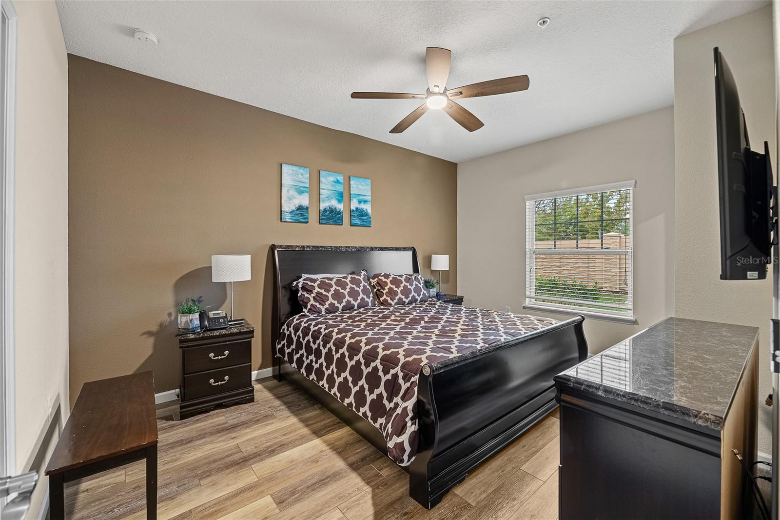 Image 17 of 30 For 8921 Shine Drive
