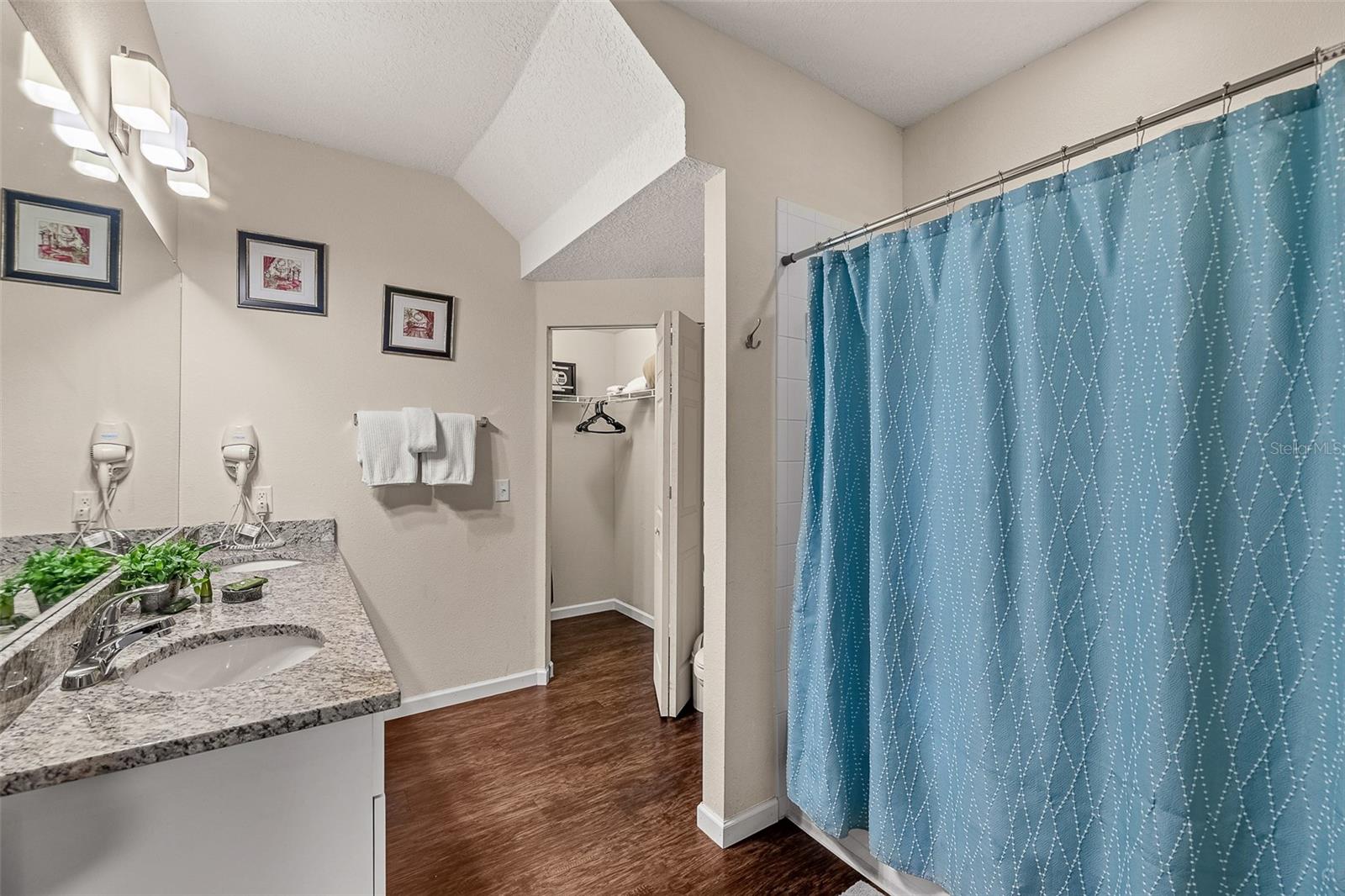 Image 19 of 30 For 8921 Shine Drive