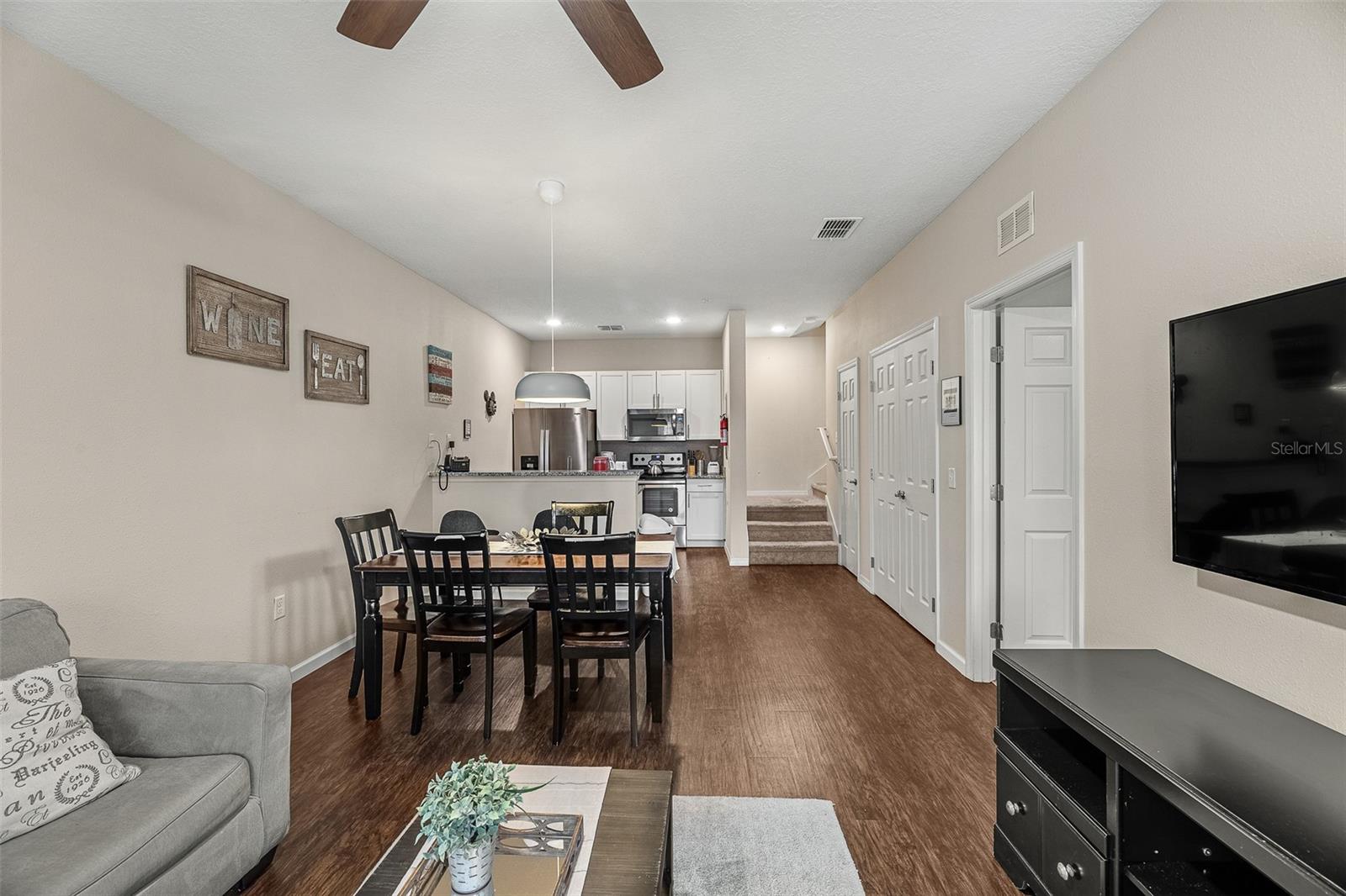 Image 9 of 30 For 8921 Shine Drive