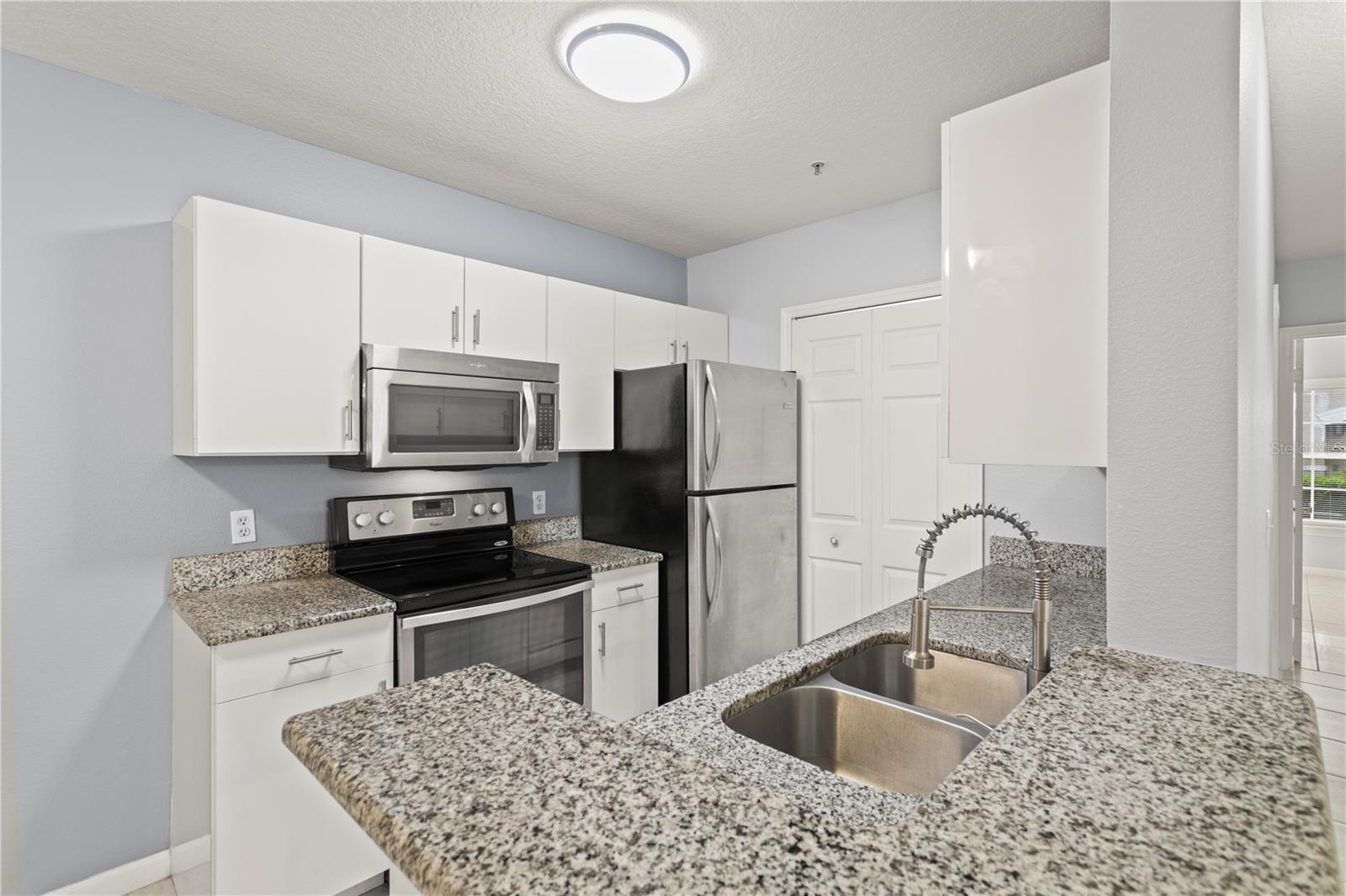 Image 10 of 35 For 6548 Swissco Drive 61