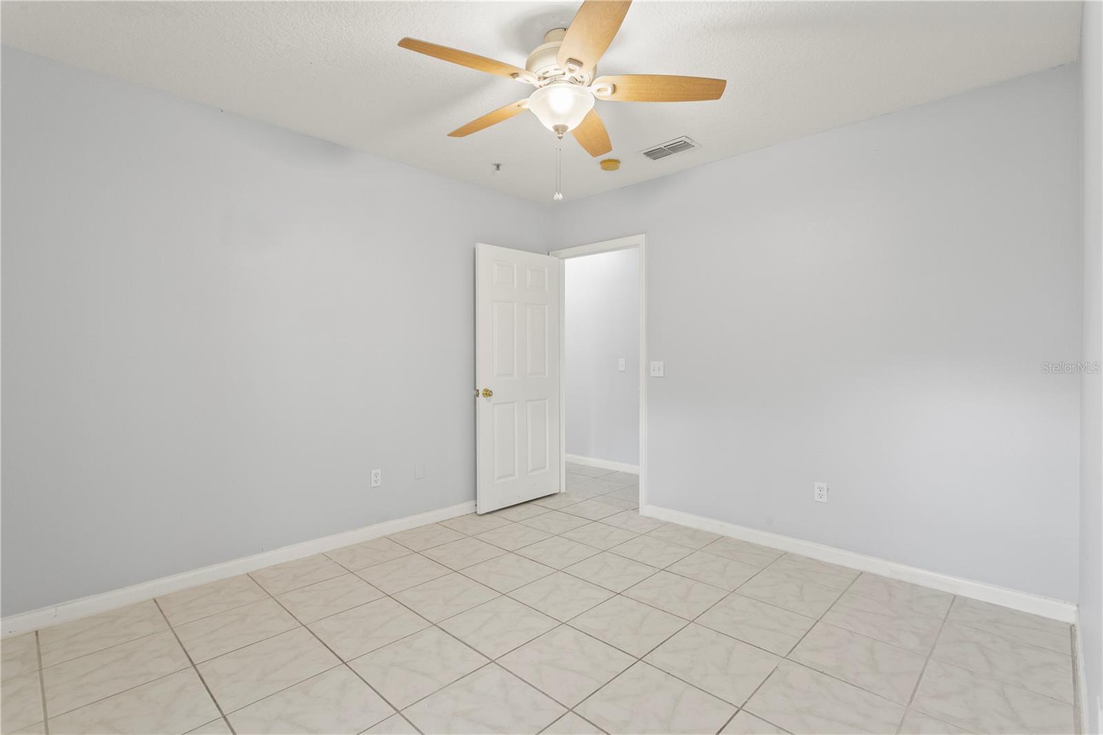 Image 12 of 35 For 6548 Swissco Drive 61