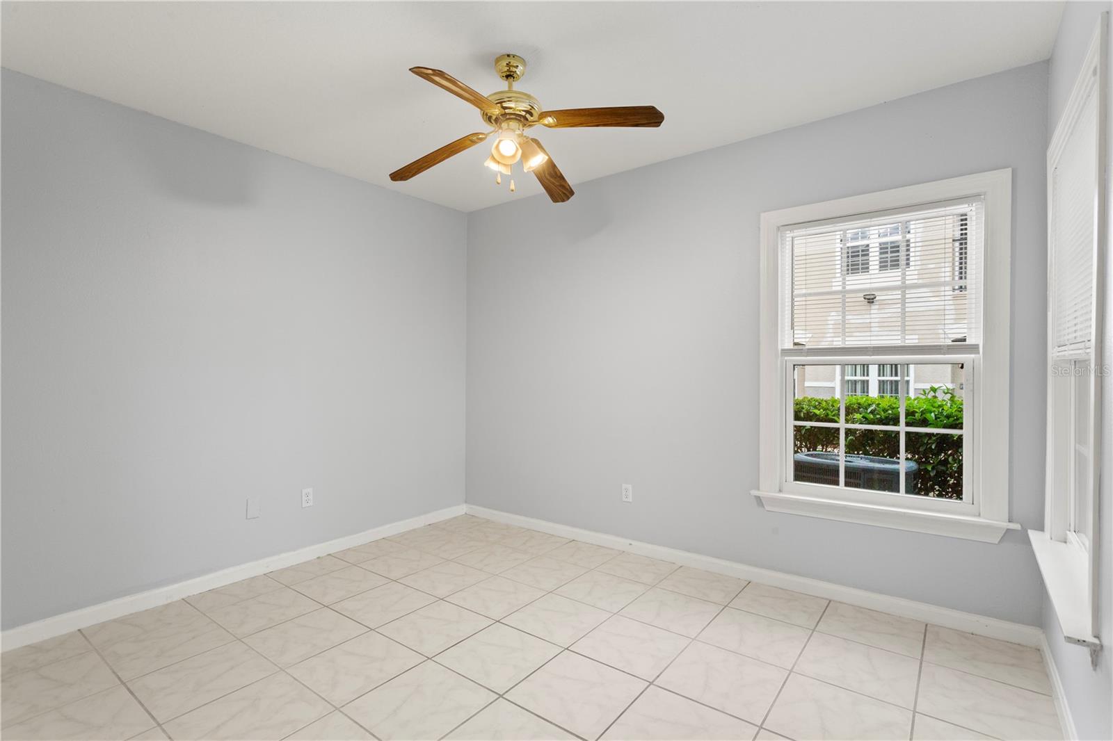 Image 15 of 35 For 6548 Swissco Drive 61