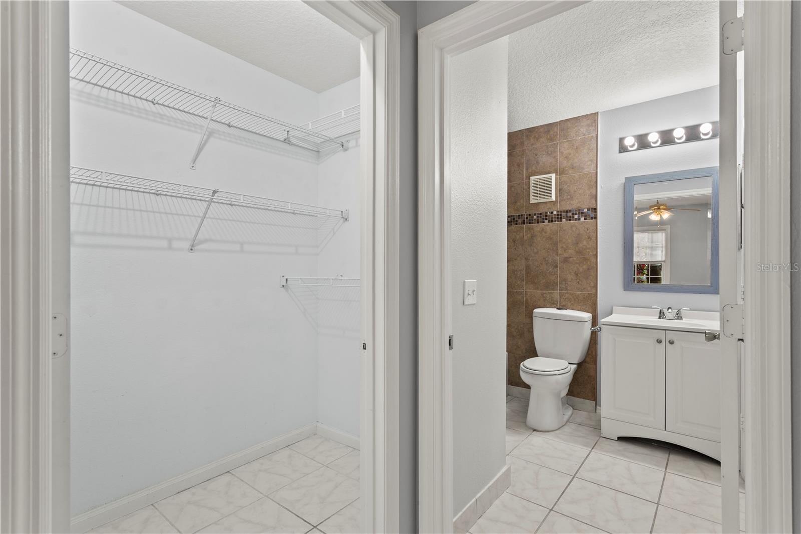 Image 21 of 35 For 6548 Swissco Drive 61