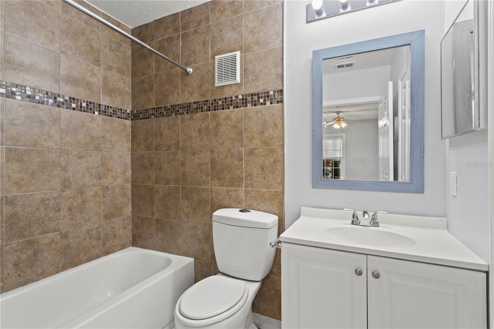 Image 22 of 35 For 6548 Swissco Drive 61