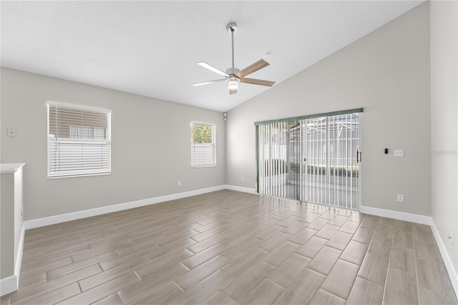 Image 11 of 34 For 12429 Holly Jane Court