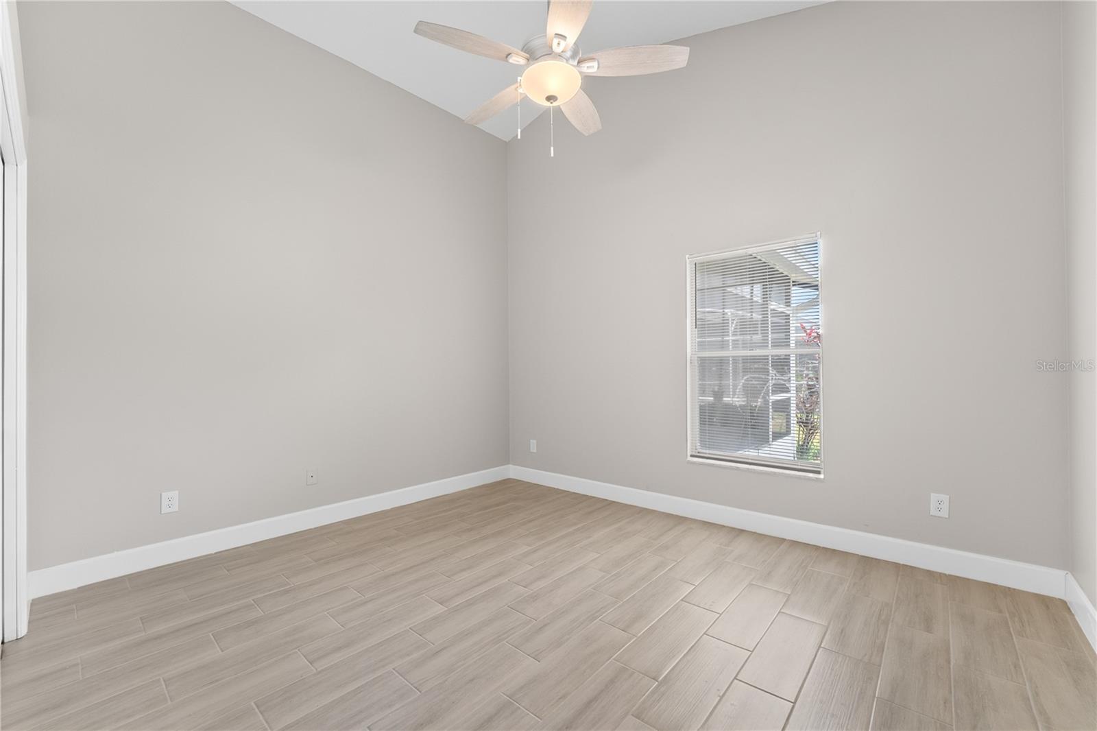 Image 22 of 34 For 12429 Holly Jane Court