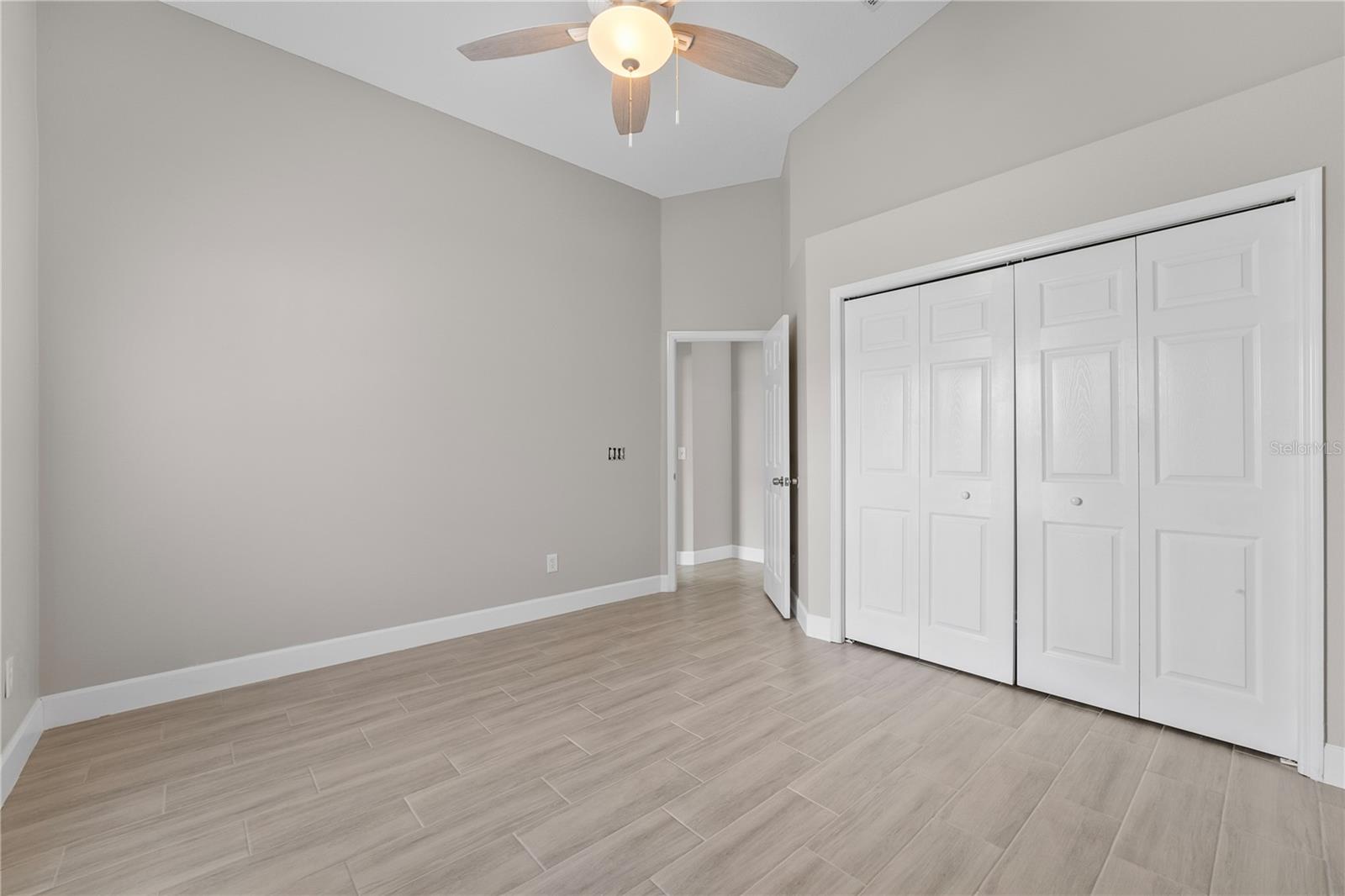 Image 23 of 34 For 12429 Holly Jane Court