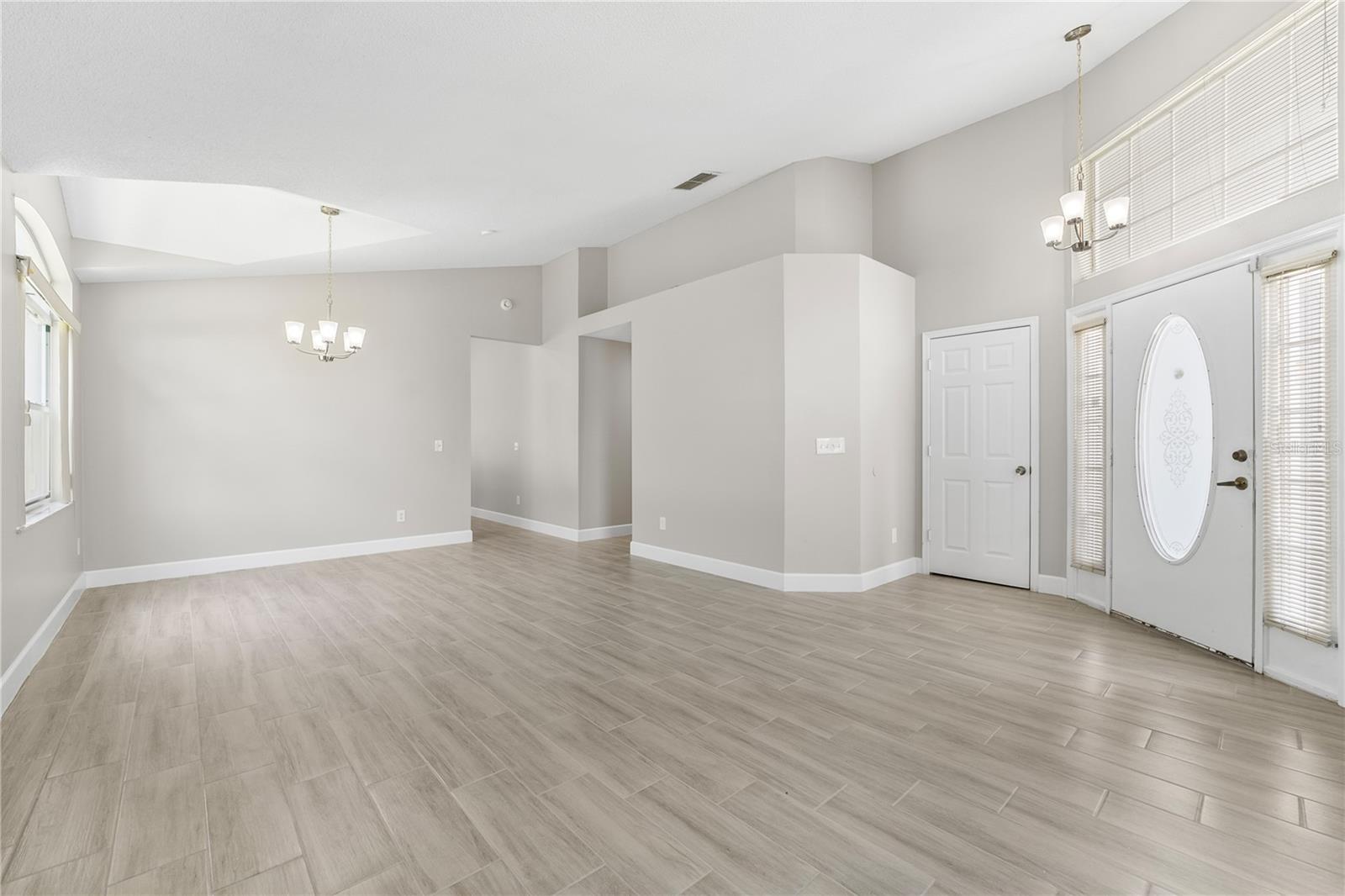 Image 8 of 34 For 12429 Holly Jane Court