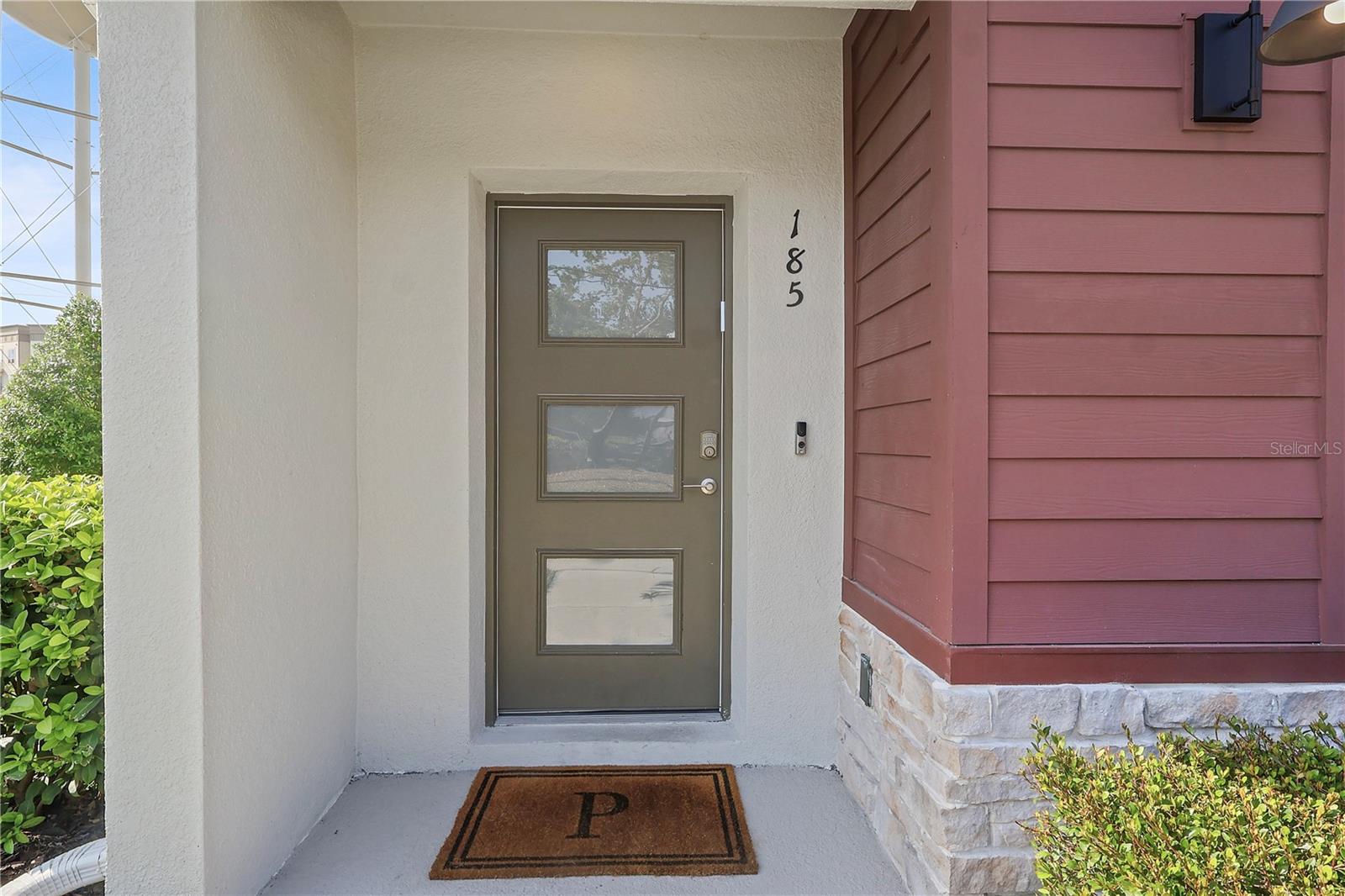 Image 4 of 28 For 185 Warren Avenue