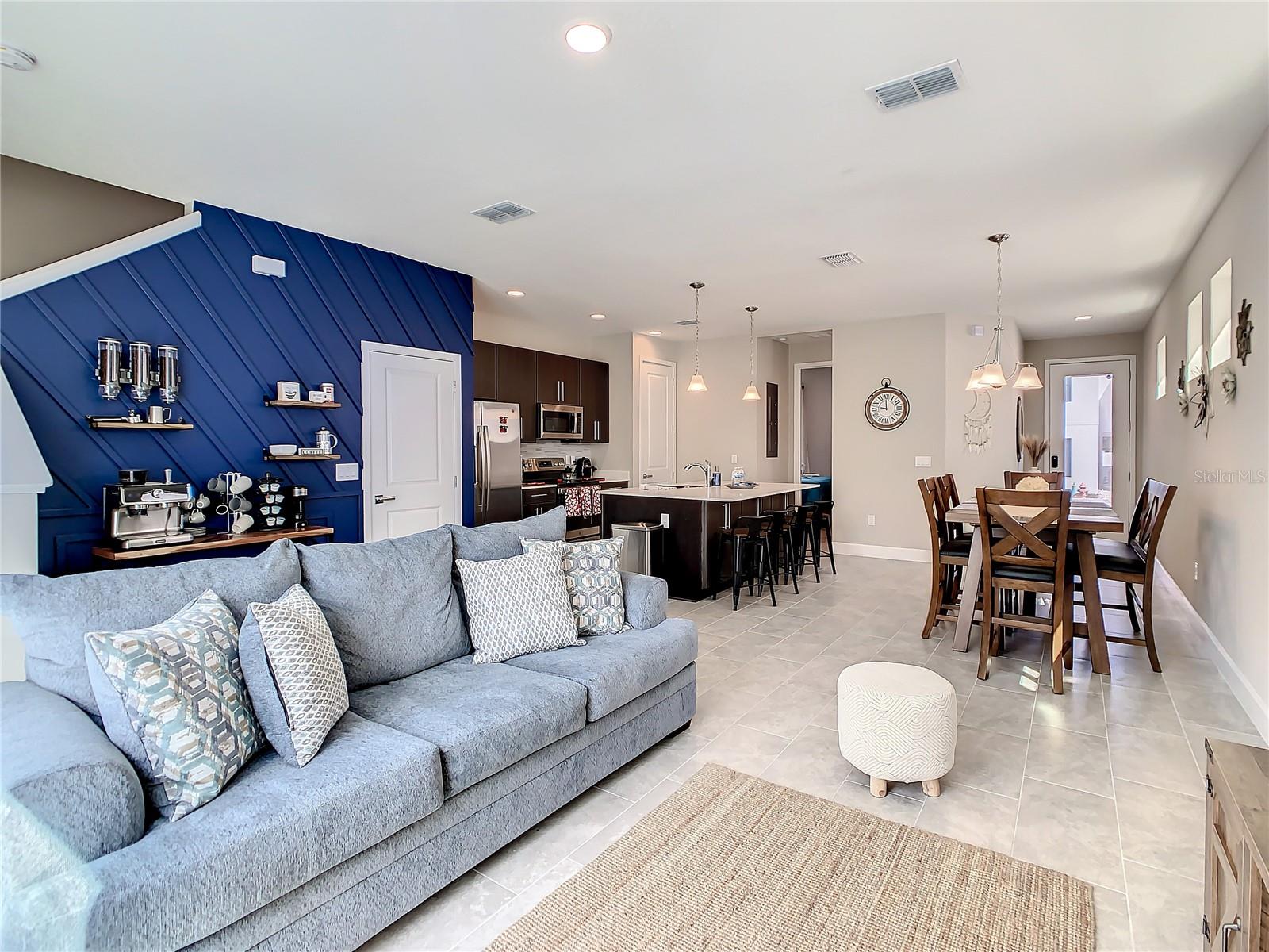 Image 8 of 26 For 208 Villa Domani Circle