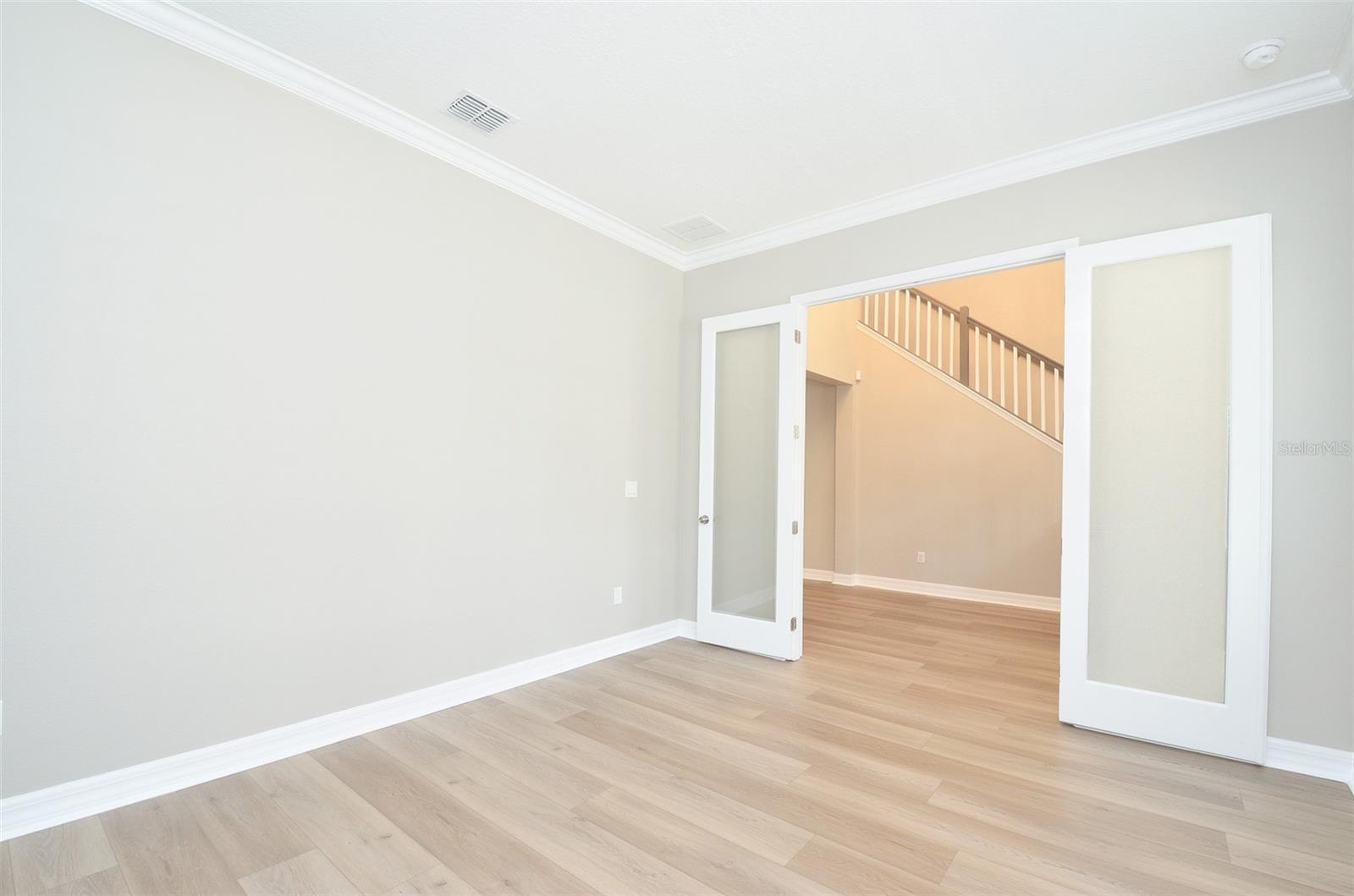 Image 10 of 51 For 1862 Beach Ridge Road