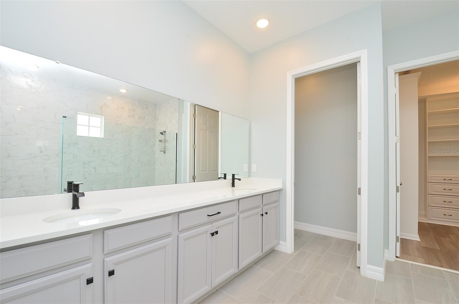 Image 17 of 51 For 1862 Beach Ridge Road