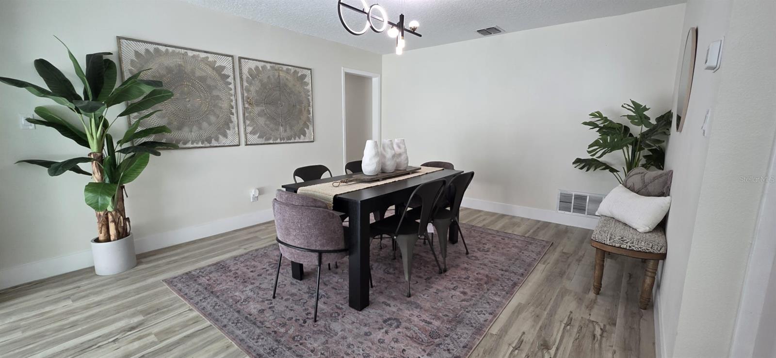 Image 9 of 32 For 2074 Dunsford Drive