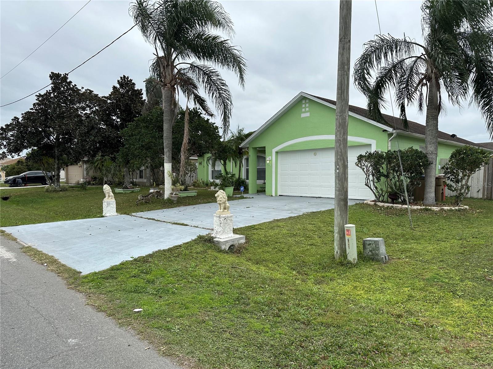 Details for 304 Alegriano Court, KISSIMMEE, FL 34758