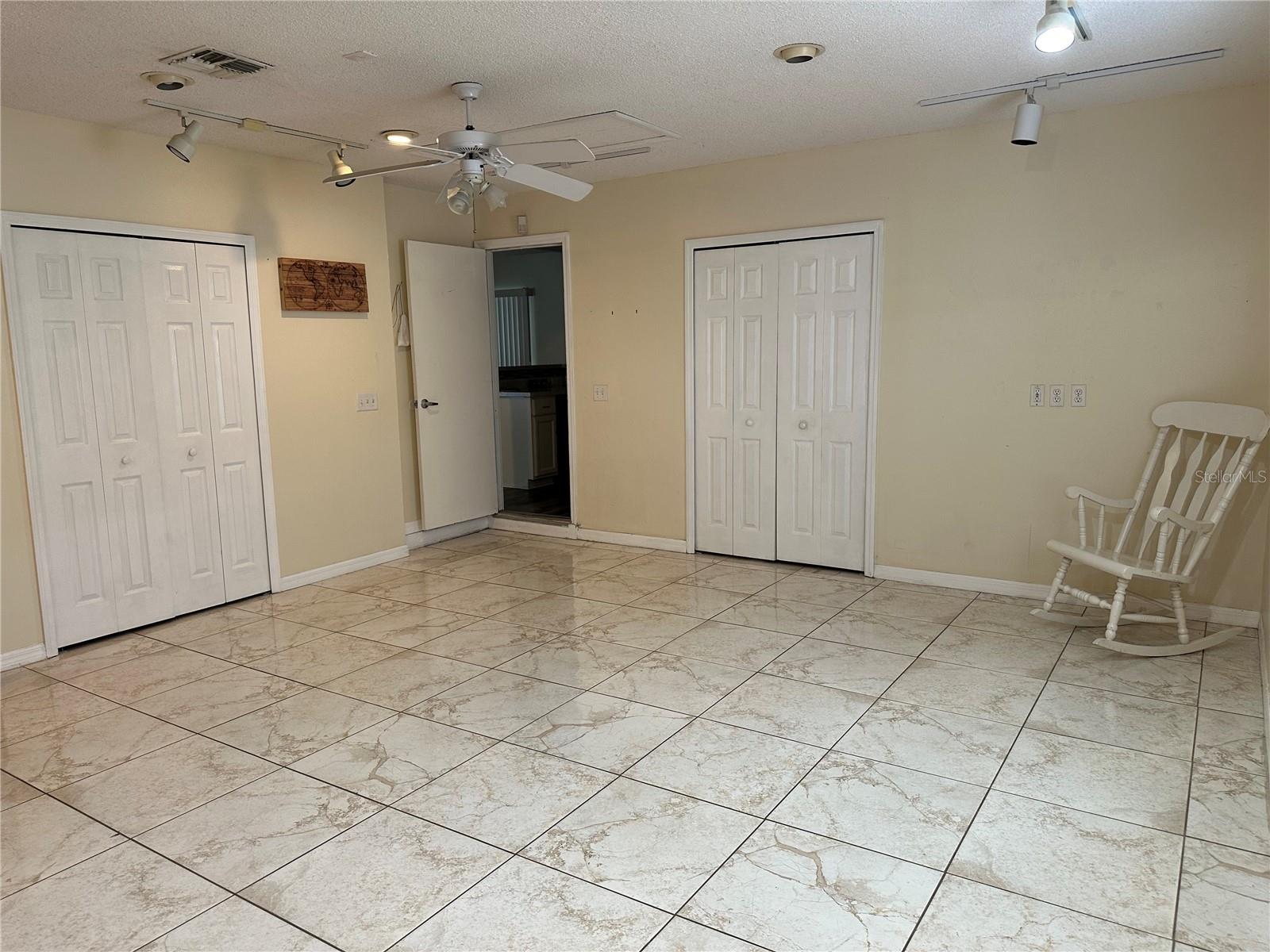Image 15 of 20 For 304 Alegriano Court