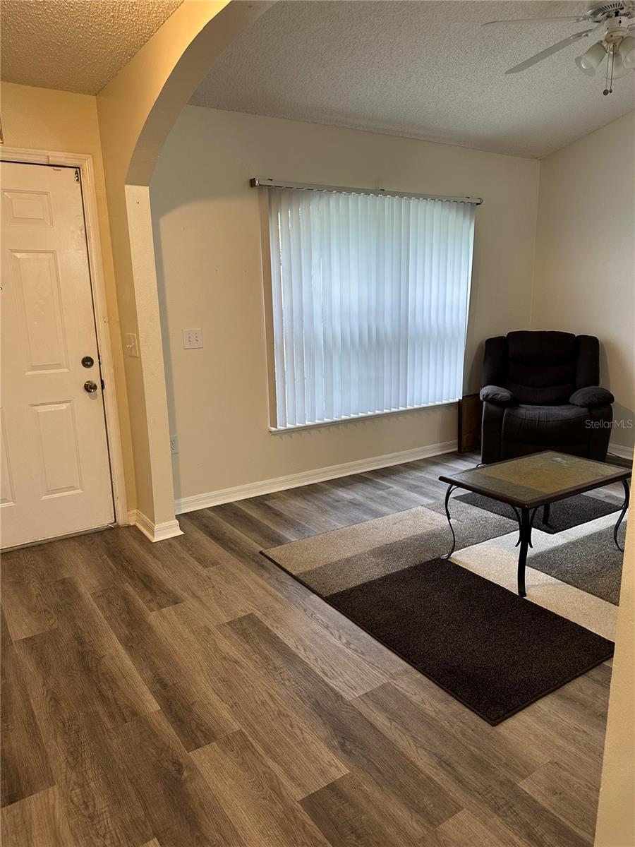 Image 4 of 20 For 304 Alegriano Court